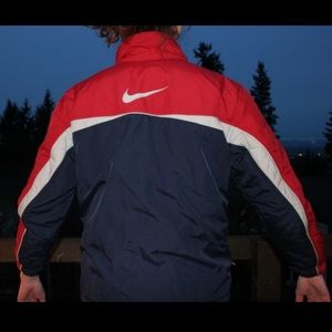 VINTAGE NIKE REVERSIBLE PUFFY JACKET